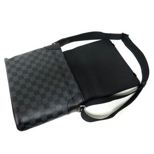 Louis Vuitton Crossbody bag